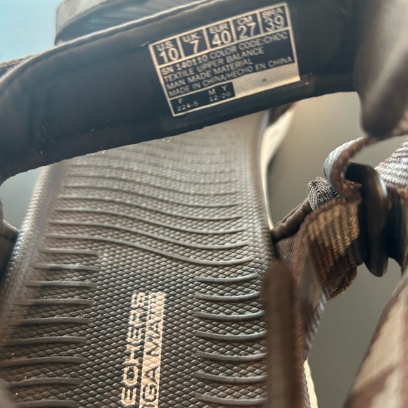 Sketchers sandals - Picture 2 of 6